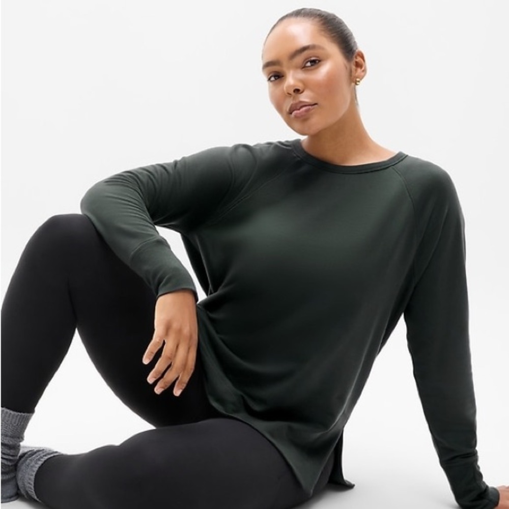 Athleta Forest Green Long Sleeve Tee Coaster Luxe